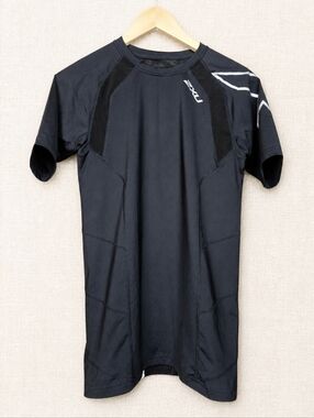2XU Compression Shirt Mens XL Black Short Sleeve Athletic Running Gym